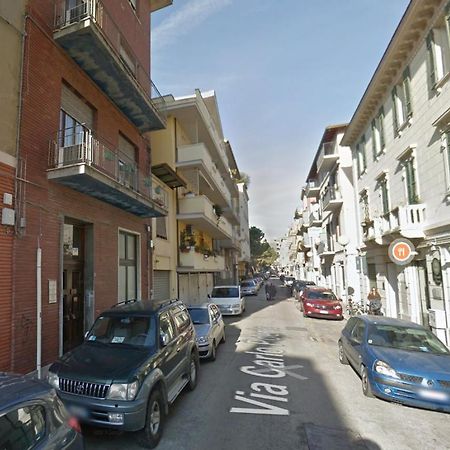 Buscine Home Pescara Centro - Palma Gratuita In Lido Attrezzato Dış mekan fotoğraf