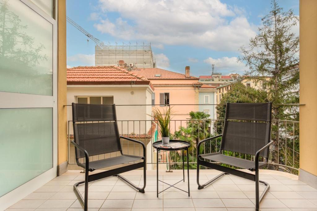 Buscine Home Pescara Centro - Palma Gratuita In Lido Attrezzato Dış mekan fotoğraf